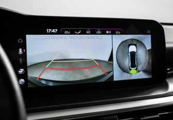 Подержанный автомобиль Kia K5 2024 года (16 фото)