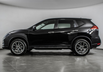 Подержанный автомобиль Nissan X-Trail 2020 года (8 фото)