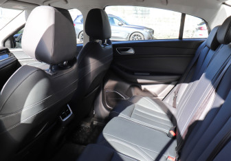 Подержанный автомобиль Omoda S5 2024 года (10 фото)