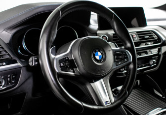 Подержанный автомобиль BMW X4 2018 года (13 фото)