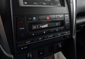 Подержанный автомобиль Toyota Camry Sedan 2015 года (21 фото)