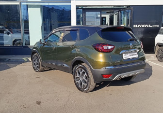 Подержанный автомобиль Renault Kaptur 2017 года (6 фото)