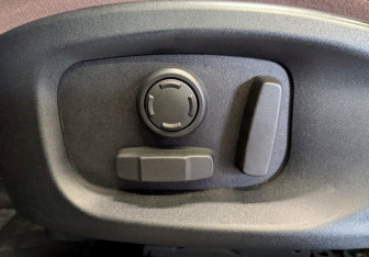 Подержанный автомобиль Jaguar F-Pace 2016 года (20 фото)