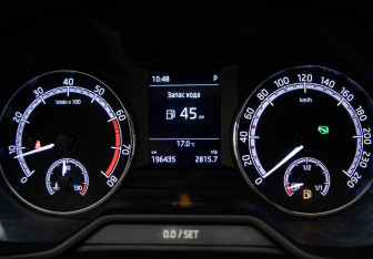 Подержанный автомобиль Skoda Octavia Liftback 2019 года (11 фото)