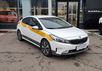 Подержанный автомобиль Kia Cerato Sedan 2019 года (3 фото)