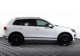 Подержанный автомобиль Volkswagen Touareg 2015 года (4 фото)