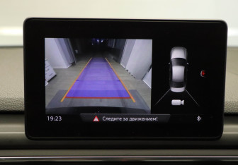 Подержанный автомобиль Audi A4 Sedan 2017 года (19 фото)