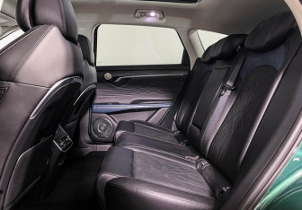 Подержанный автомобиль Voyah Free 2023 года (10 фото)