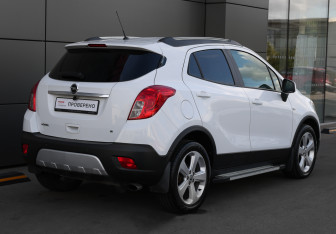 Подержанный автомобиль Opel Mokka 2014 года (5 фото)