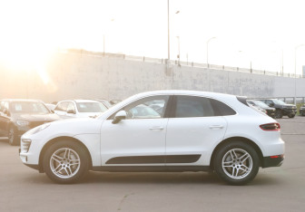 Подержанный автомобиль Porsche Macan 2014 года (8 фото)