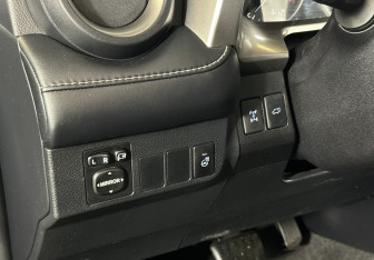 Подержанный автомобиль Toyota RAV4 2019 года (19 фото)