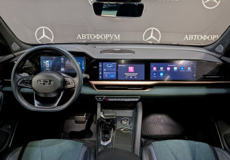Подержанный автомобиль Geely Monjaro 2023 года (12 фото)
