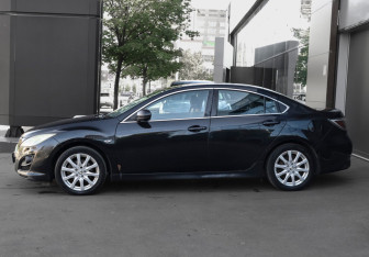 Подержанный автомобиль Mazda 6 Sedan 2010 года (8 фото)