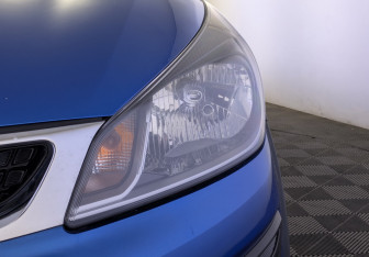 Подержанный автомобиль Kia Rio Hatchback 2019 года (17 фото)