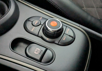 Подержанный автомобиль MINI Countryman 2019 года (15 фото)