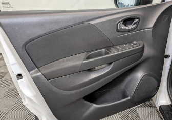 Подержанный автомобиль Renault Kaptur 2018 года (19 фото)