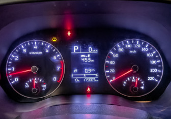 Подержанный автомобиль Kia Rio Hatchback 2021 года (16 фото)