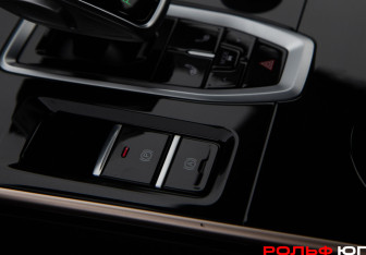 Подержанный автомобиль Omoda C5 2023 года (18 фото)