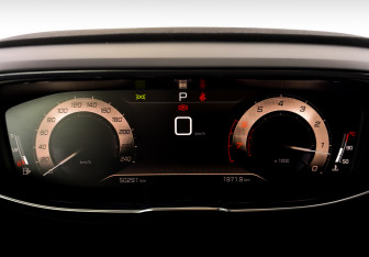 Подержанный автомобиль Peugeot 3008 2021 года (13 фото)