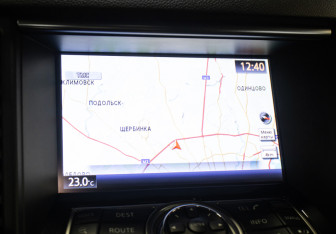 Подержанный автомобиль Infiniti QX70 2013 года (19 фото)