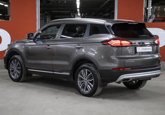 Подержанный автомобиль Geely Atlas Pro 2022 года (7 фото)