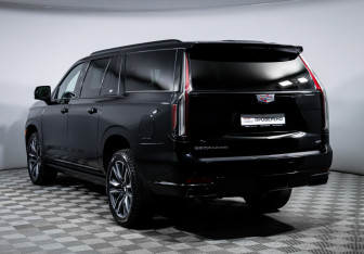 Подержанный автомобиль Cadillac Escalade Suv 2022 года (7 фото)