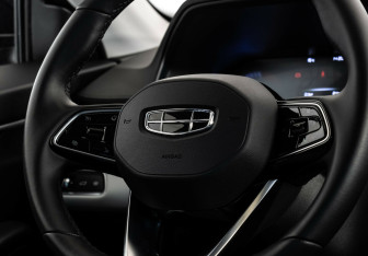 Подержанный автомобиль Geely Emgrand 2023 года (11 фото)