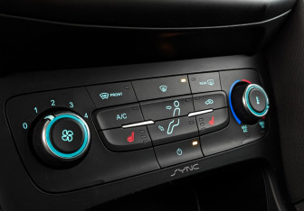 Подержанный автомобиль Ford Focus Hatchback 2017 года (21 фото)