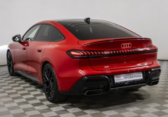 Подержанный автомобиль Audi A5 Liftback 2025 года (9 фото)