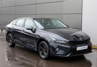 Подержанный автомобиль Kia K5 2021 года (3 фото)