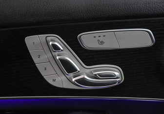 Подержанный автомобиль Mercedes-Benz GLC Coupe 2020 года (16 фото)