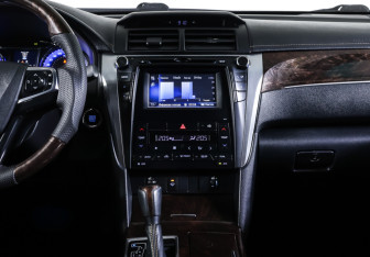 Подержанный автомобиль Toyota Camry Sedan 2017 года (14 фото)