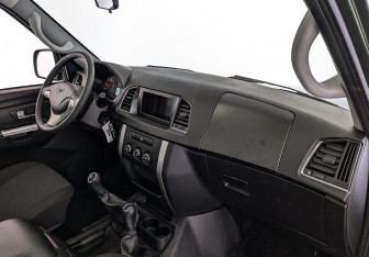 Новый УАЗ Patriot 2025 (9 фото)