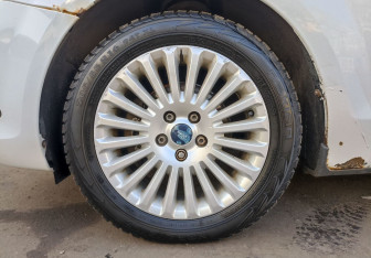 Подержанный автомобиль Ford Focus Hatchback 2009 года (9 фото)