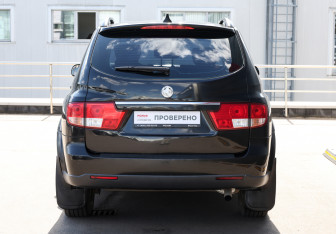 Подержанный автомобиль SsangYong Kyron 2011 года (6 фото)