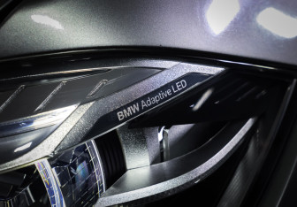 Подержанный автомобиль BMW X5 M 2015 года (24 фото)