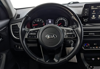 Подержанный автомобиль Kia Seltos 2021 года (21 фото)