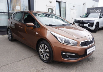 Подержанный автомобиль Kia Ceed Hatchback 2016 года (3 фото)