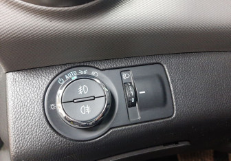 Подержанный автомобиль Chevrolet Aveo Hatchback 2013 года (17 фото)