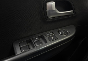 Подержанный автомобиль Kia Rio Sedan 2011 года (18 фото)