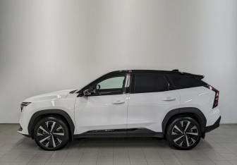 Подержанный автомобиль Geely Atlas 2024 года (8 фото)