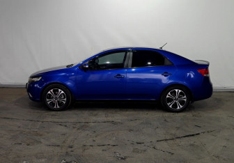 Подержанный автомобиль Kia Cerato Sedan 2010 года (7 фото)