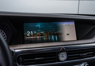 Подержанный автомобиль Genesis G90 2021 года (18 фото)