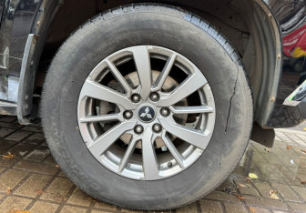 Подержанный автомобиль Mitsubishi Pajero Sport 2018 года (13 фото)