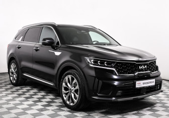 Подержанный автомобиль Kia Sorento 2022 года (3 фото)