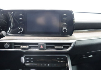 Подержанный автомобиль Kia K5 2021 года (20 фото)