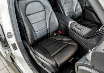 Подержанный автомобиль Mercedes-Benz GLC Coupe 2020 года (24 фото)