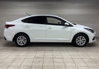 Подержанный автомобиль Hyundai Solaris Sedan 2017 года (4 фото)