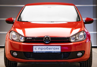 Подержанный автомобиль Volkswagen Golf Hatchback 2011 года (2 фото)