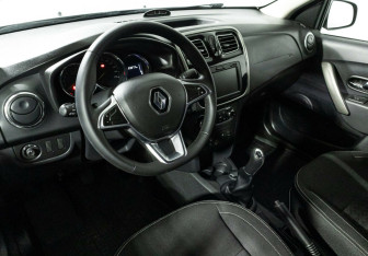 Подержанный автомобиль Renault Logan Sedan 2019 года (7 фото)